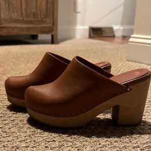 Charlotte Stone Marlo Clogs sz 8